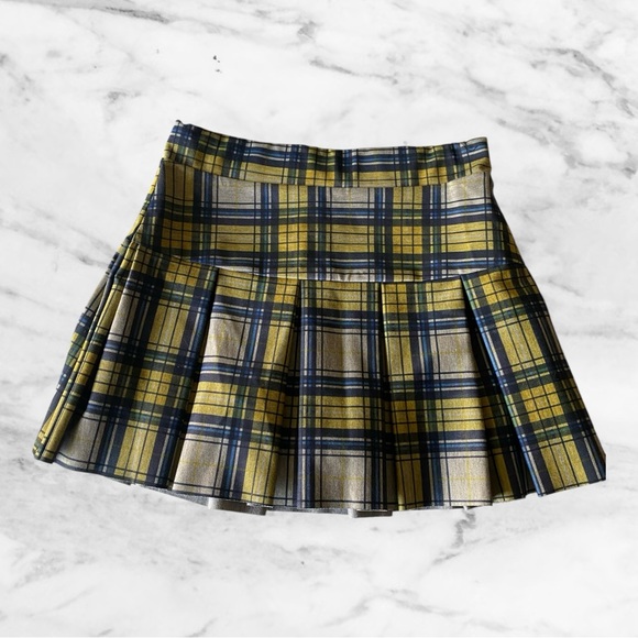 Y2K Yellow Plaid Pleated Skirt – 🌟 Yellow/Navy, Size Large with Built-In Shorts - Picture 6 of 13